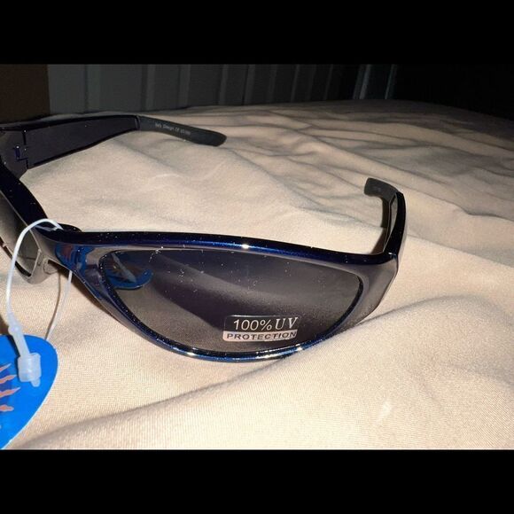 NWT! Blue frame dark tint sunglasses! - Picture 4 of 10